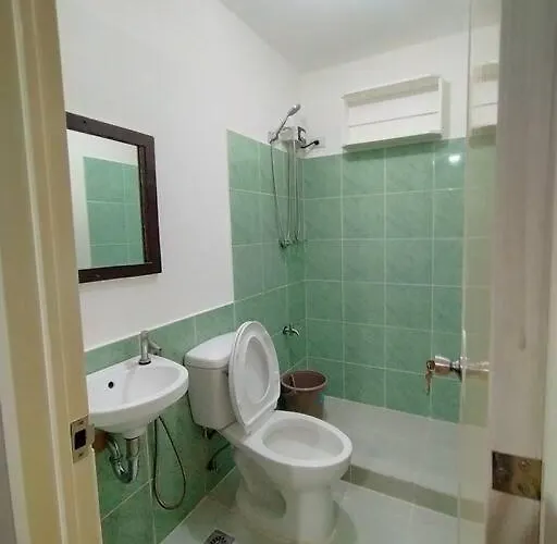 Apartment Stylish 2br W/ Free Pool Access And Parking Lg03 *